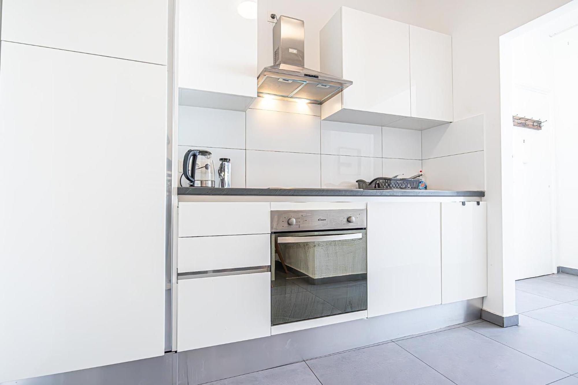 Apartment Lovely 2br 15 Min From Centre In *