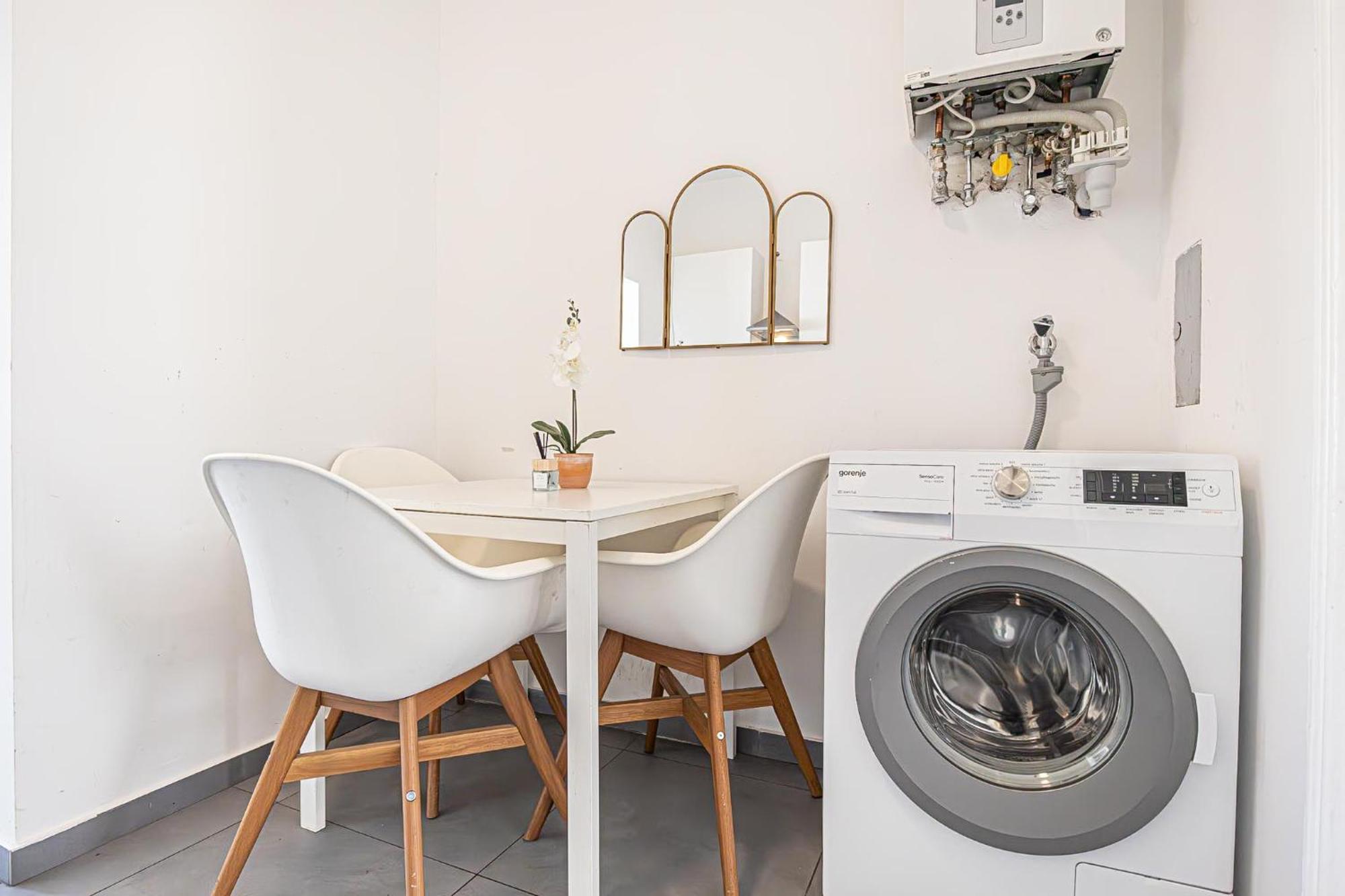 Apartment Lovely 2br 15 Min From Centre In